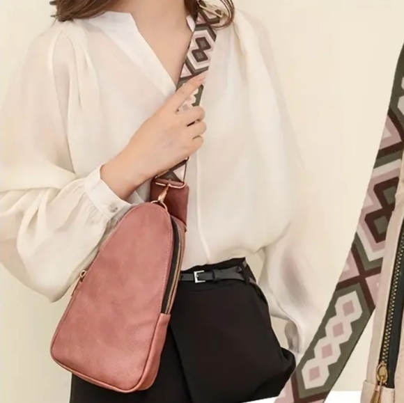 Vibrant Vintage Sling Bag - Picture 4 of 8